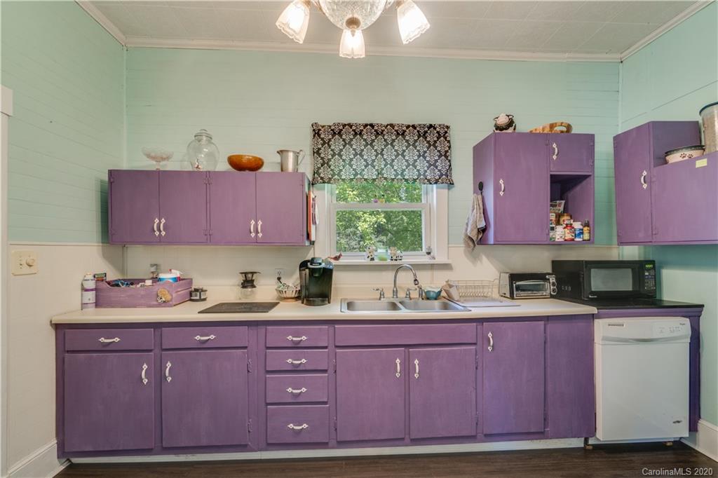 424 Case Cove Road Candler, NC 28715 - Photo 14 of 21 Gallery Image 14