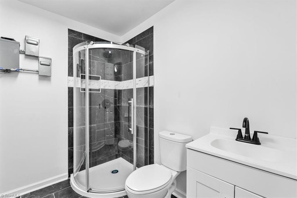 1423 East Commerce Avenue High Point, NC 27260 - Photo 22 of 33