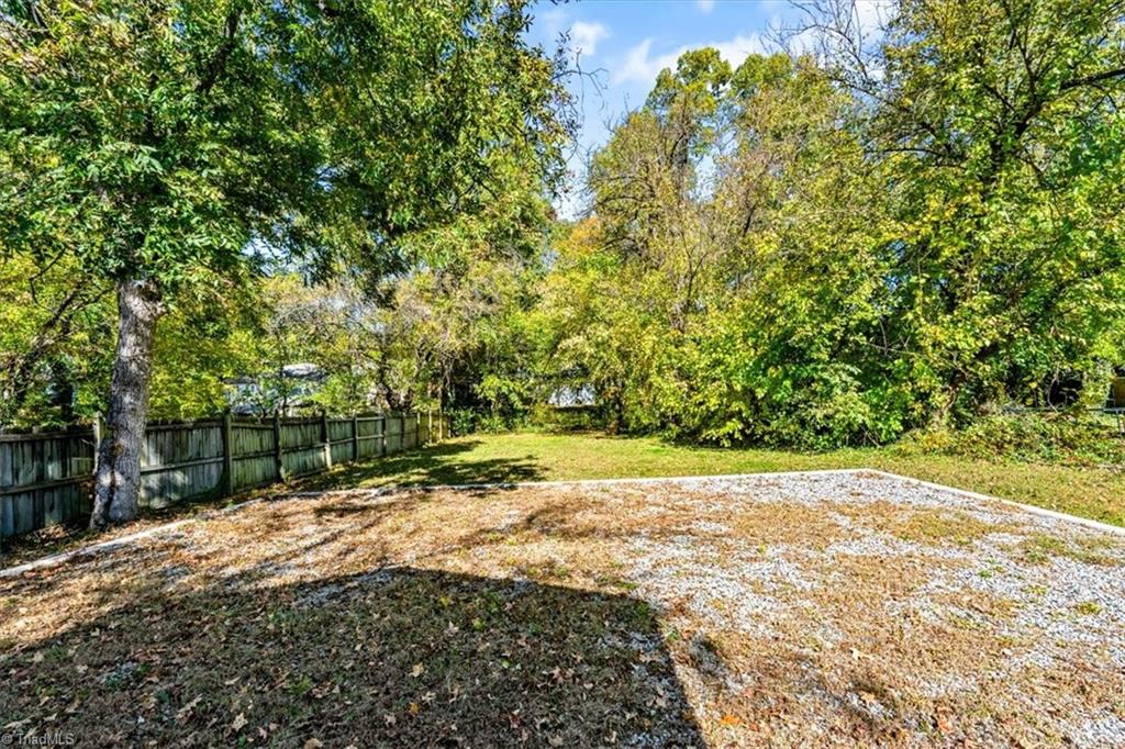 1423 East Commerce Avenue High Point, NC 27260 - Photo 31 of 33