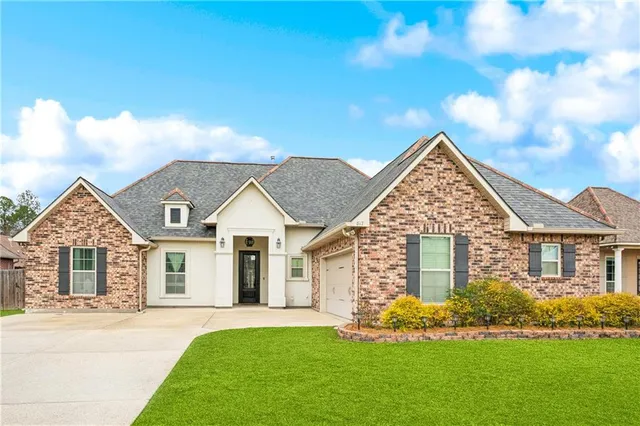 $399,900 | 817 Capistrano Court, Covington, LA 70433