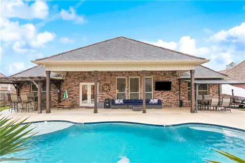 $399,900 | 817 Capistrano Court, Covington, LA 70433