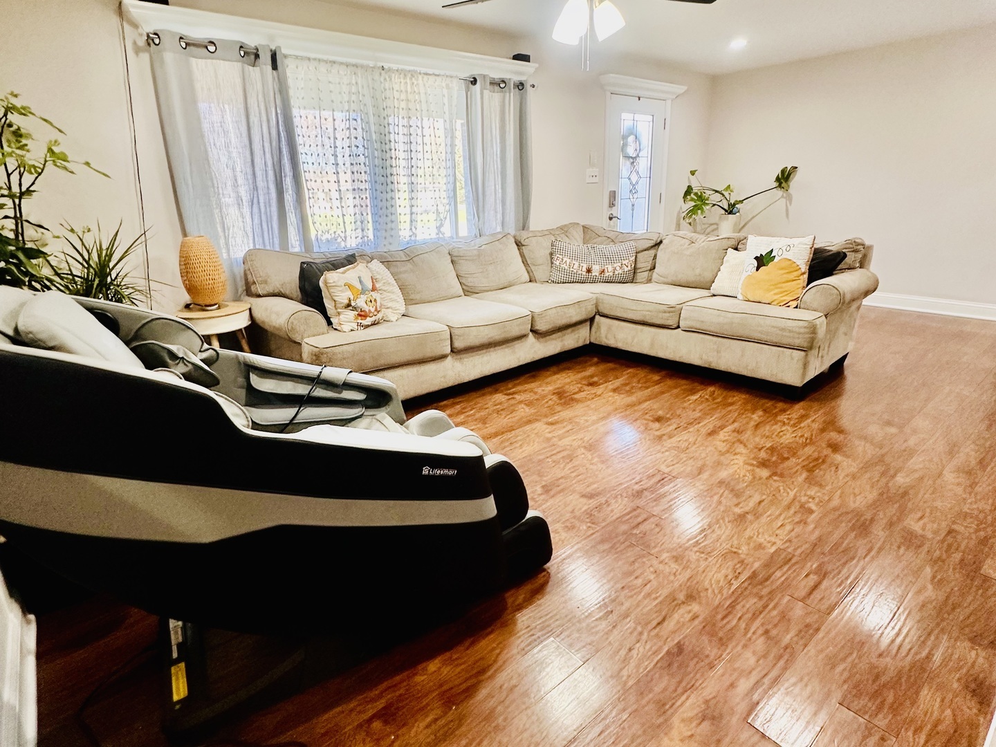 4501 185th Street Country Club Hills, IL 60478 - Photo 7 of 27 a living room with furniture and a large window
