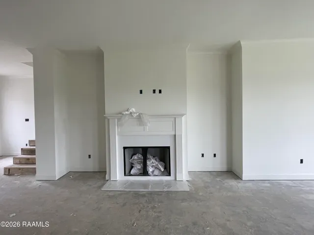 $442,875 | 105 High Pt Way, Youngsville, LA 70592