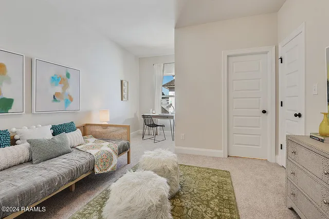 $442,875 | 105 High Pt Way, Youngsville, LA 70592