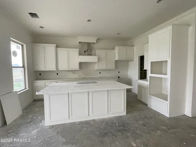 $442,875 | 105 High Pt Way, Youngsville, LA 70592