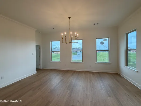 $442,920 | 105 High Pt Way, Youngsville, LA 70592