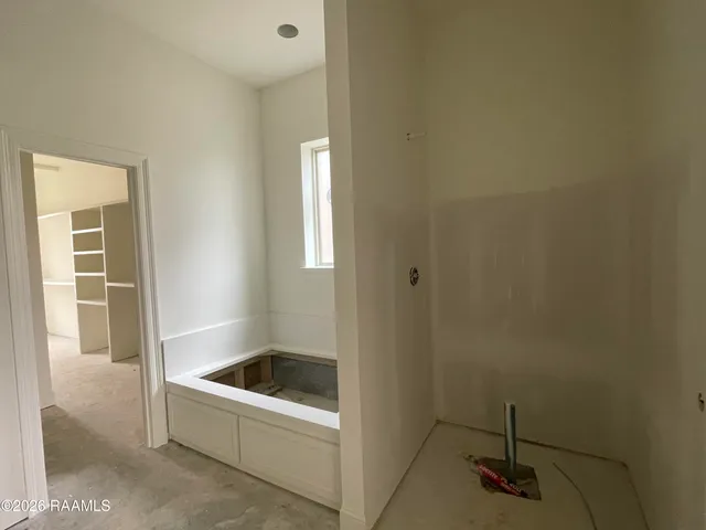 $442,875 | 105 High Pt Way, Youngsville, LA 70592