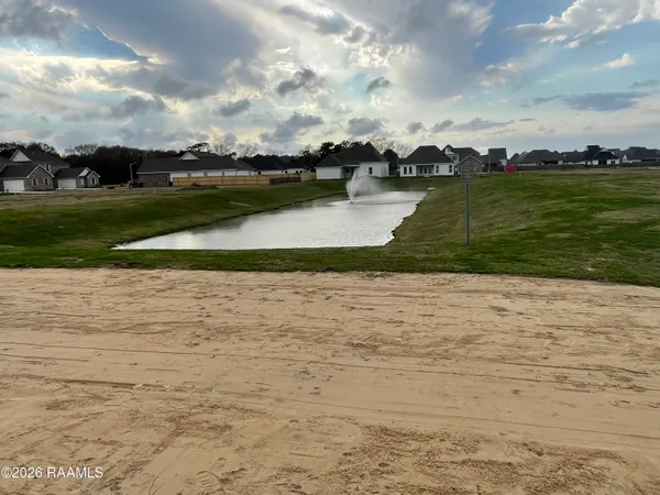$442,920 | 105 High Pt Way, Youngsville, LA 70592