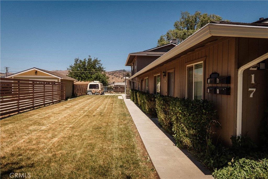 217 East I Street Tehachapi, CA 93561 - Photo 5 of 23