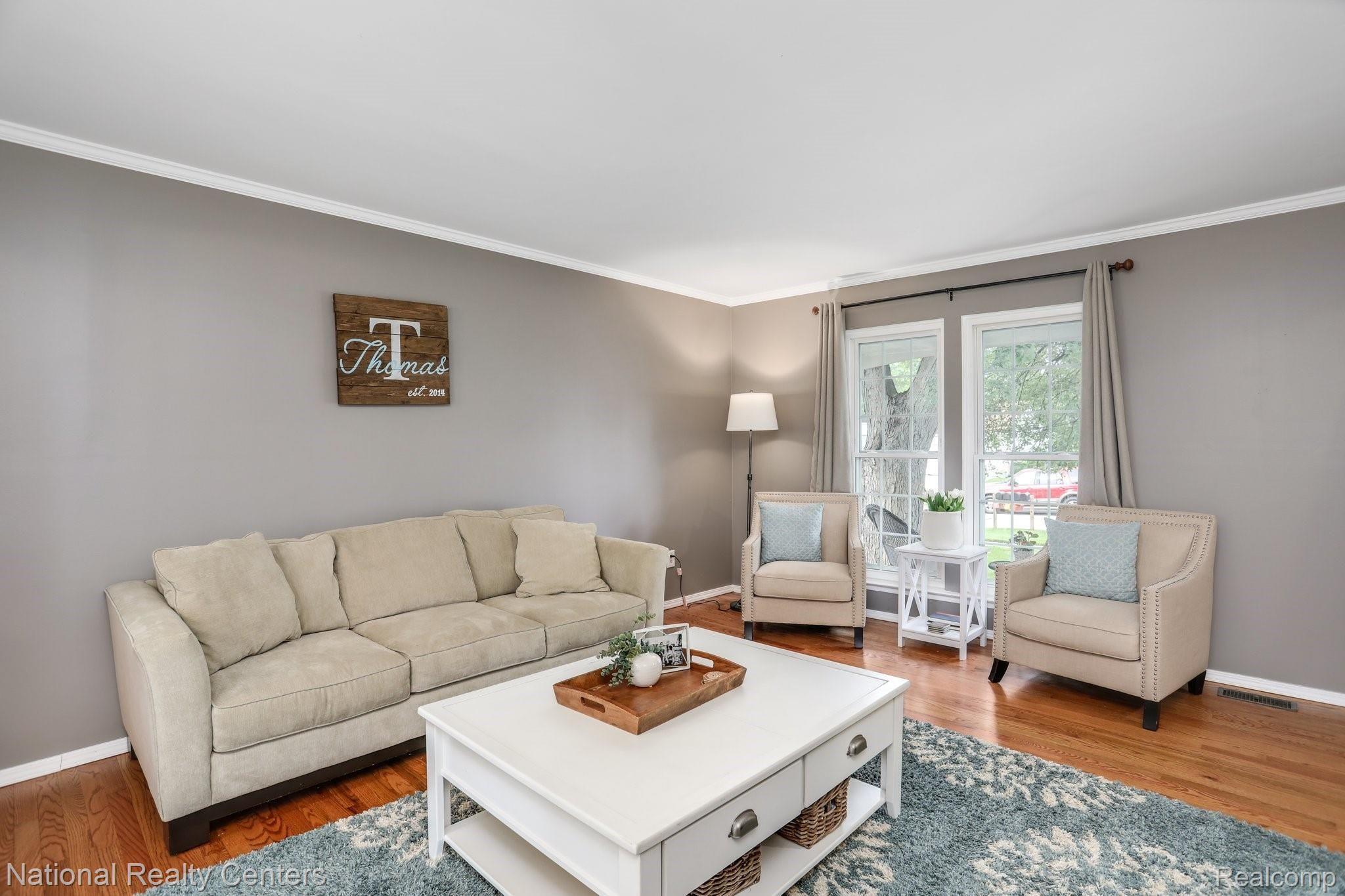 24446 Jamestowne Road Novi, MI 48375 - Photo 2 of 34 Spacious Living Room
