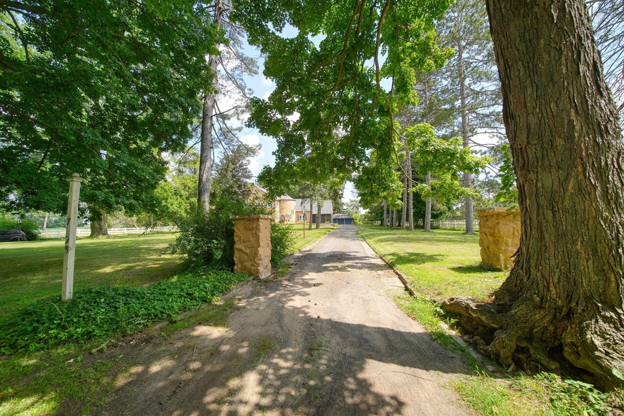 7295 North Gibbs Road Albion, MI 49224 - Photo 1 of 50