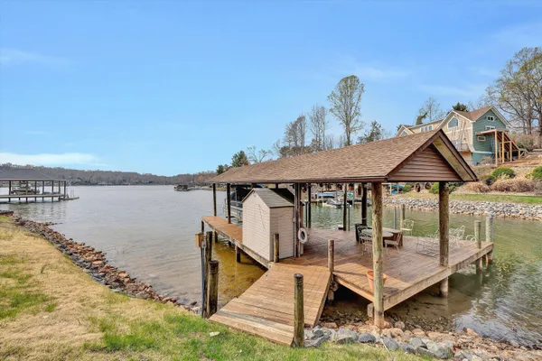 $1,349,999 | 56 Brookside Lane, Moneta, VA 24121