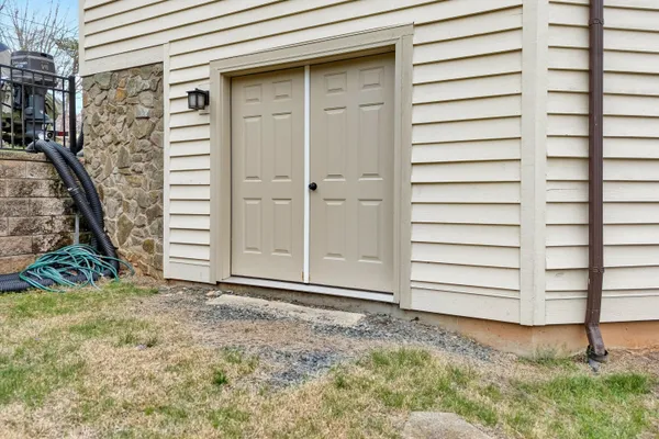 $1,349,999 | 56 Brookside Lane, Moneta, VA 24121