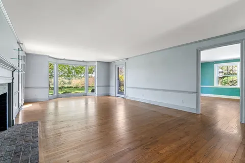 $5,000,000 | 38 Bullard Street, Sherborn, MA 01770