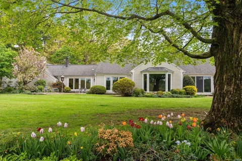 $5,000,000 | 38 Bullard Street, Sherborn, MA 01770