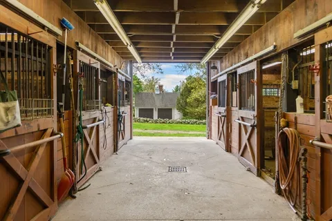 $5,000,000 | 38 Bullard Street, Sherborn, MA 01770