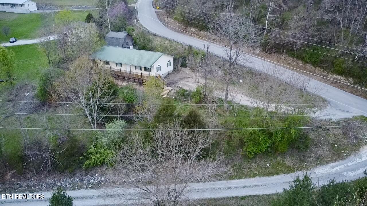 690 Ridge Road Caryville, TN 37714 - Photo 31 of 32 2025-03-28-19-33-17-913