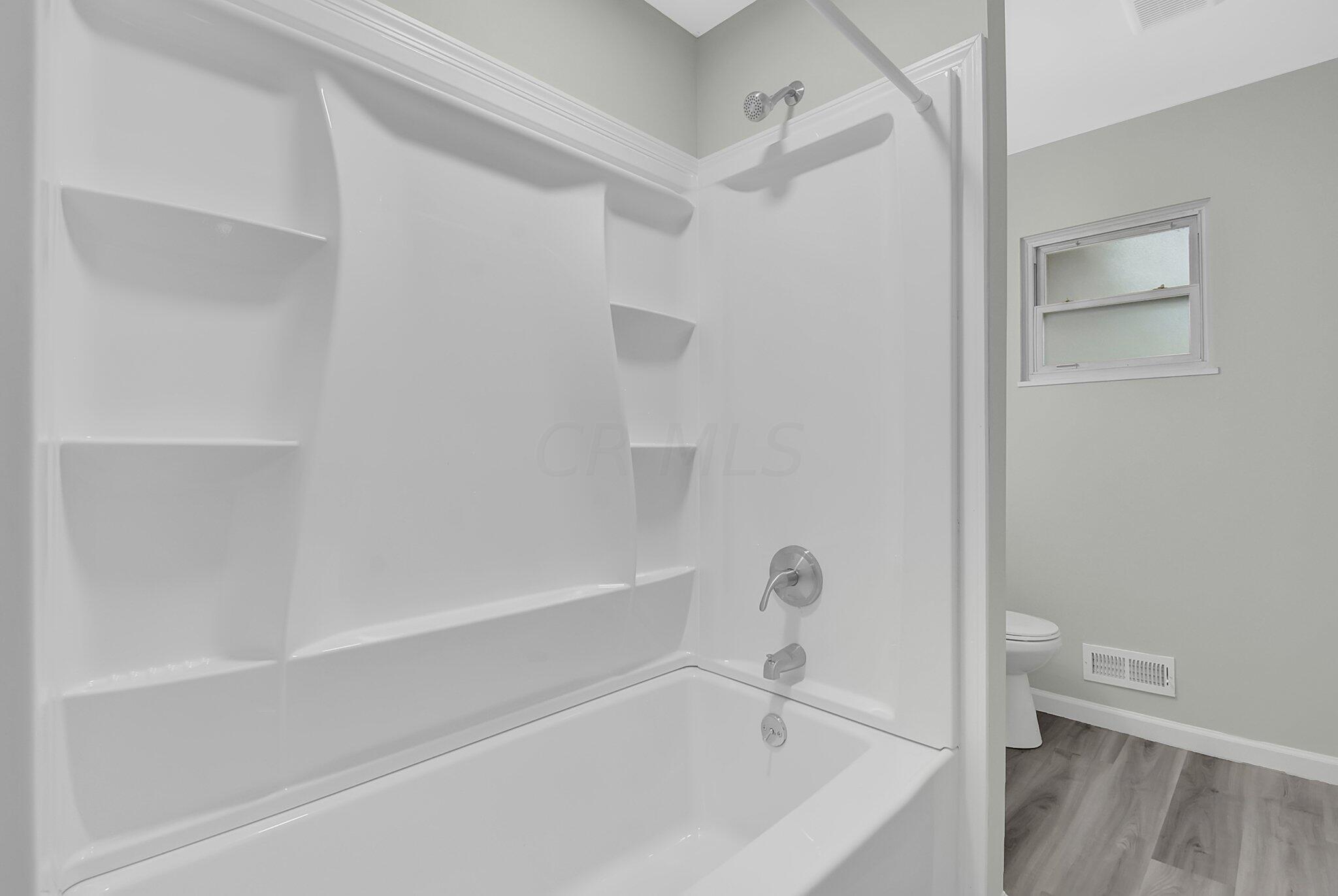 5566 Roche Drive Columbus, OH 43229 - Photo 19 of 29 bathroom 1