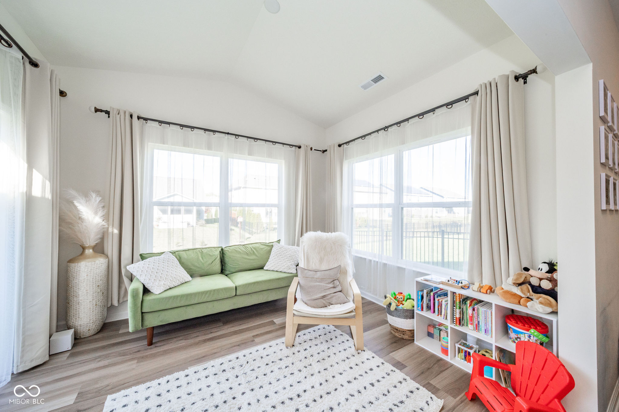 16592 Branham Drive Fishers, IN 46040 - Photo 17 of 34