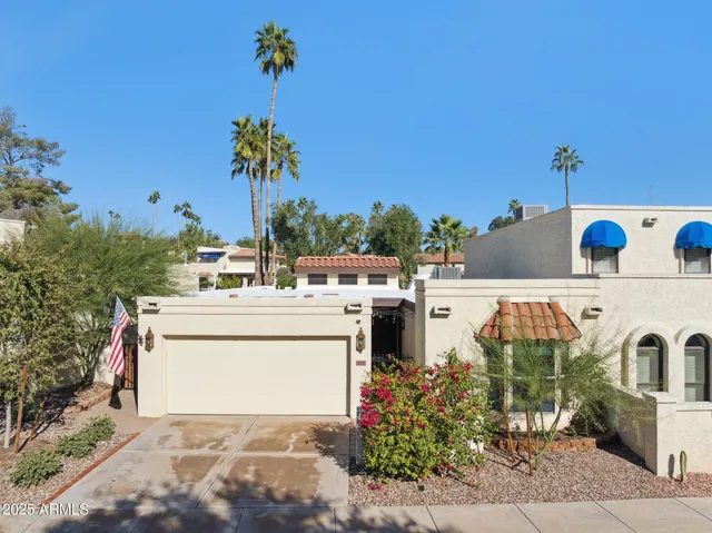 a view of garage with furniture