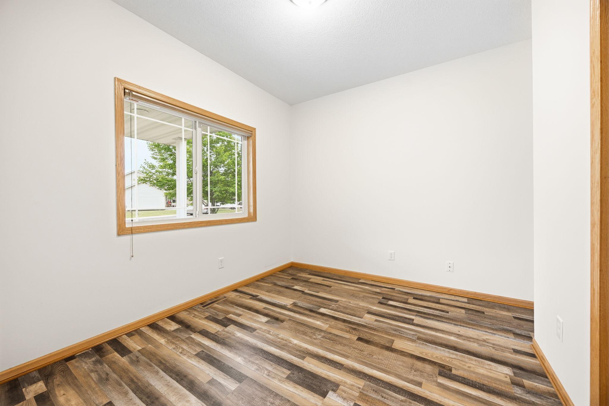605 Amber Lane Buffalo, MN 55313 - Photo 14 of 34