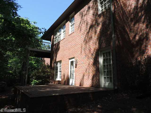 908 Flicker Lane High Point, NC 27262 - Photo 2 of 16 Exterior Back.