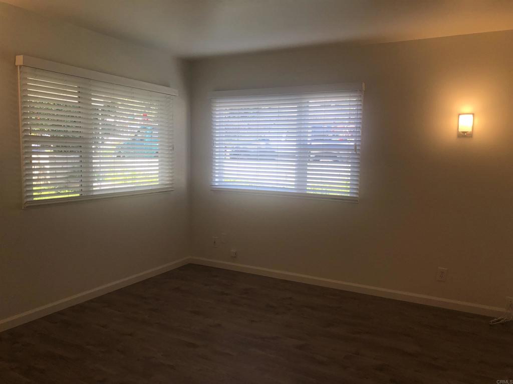 3535 Helix Street Spring Valley, CA 91977 - Photo 3 of 19 Living Room