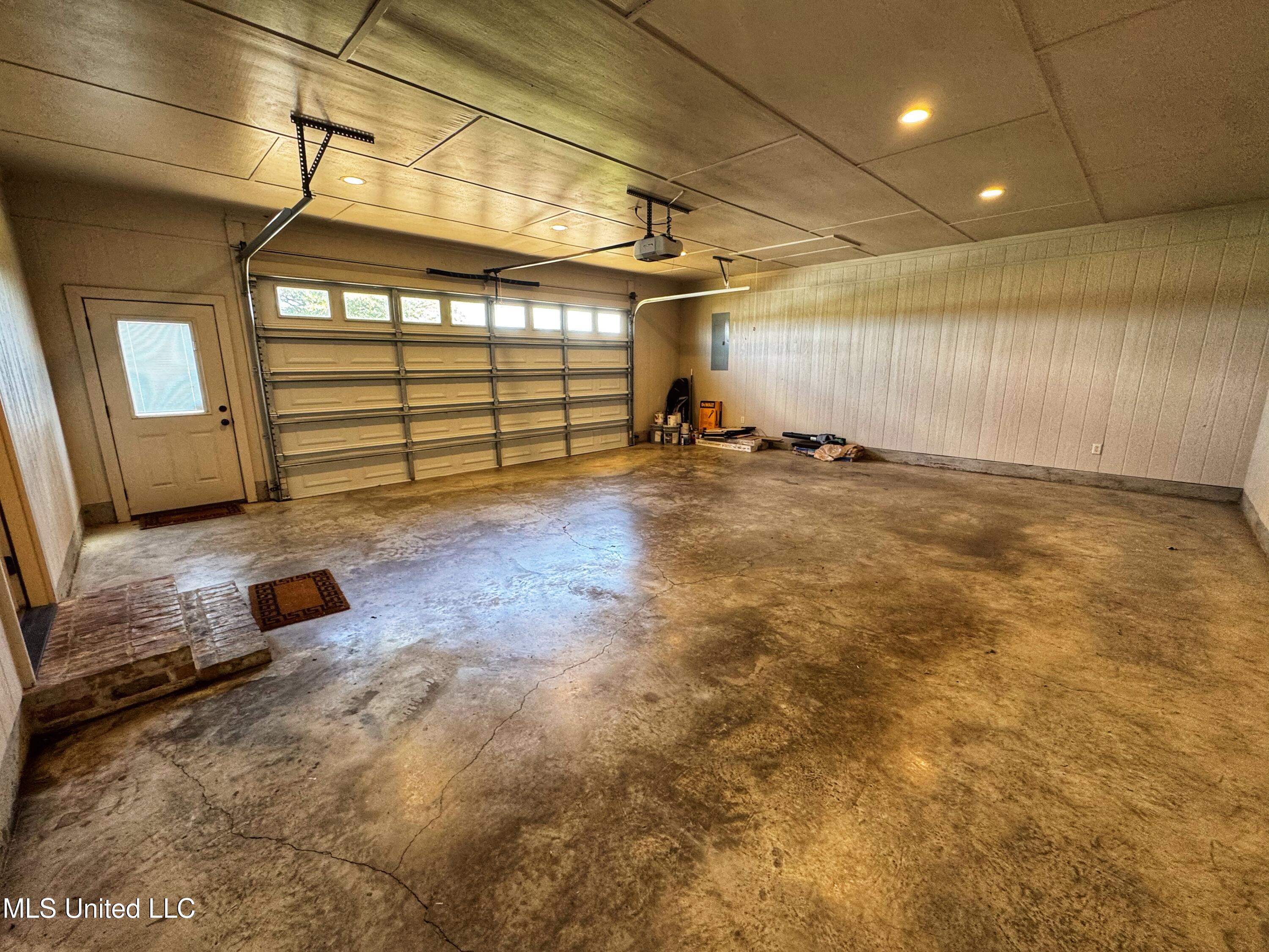 622 Diamond Ridge Road Clarksdale, MS 38614 - Photo 32 of 43 IMG_0855