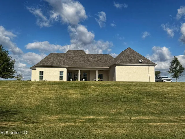 $530,000 | 622 Diamond Ridge Road, Clarksdale, MS 38614