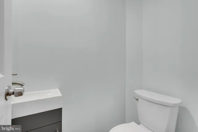 $560,000 | 1527 Montana Avenue Northeast, Washington, DC 20018