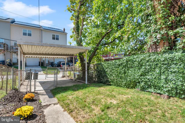 $560,000 | 1527 Montana Avenue Northeast, Washington, DC 20018