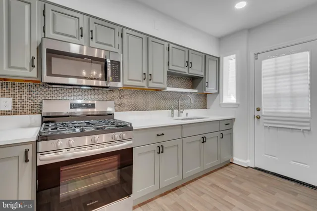 $560,000 | 1527 Montana Avenue Northeast, Washington, DC 20018