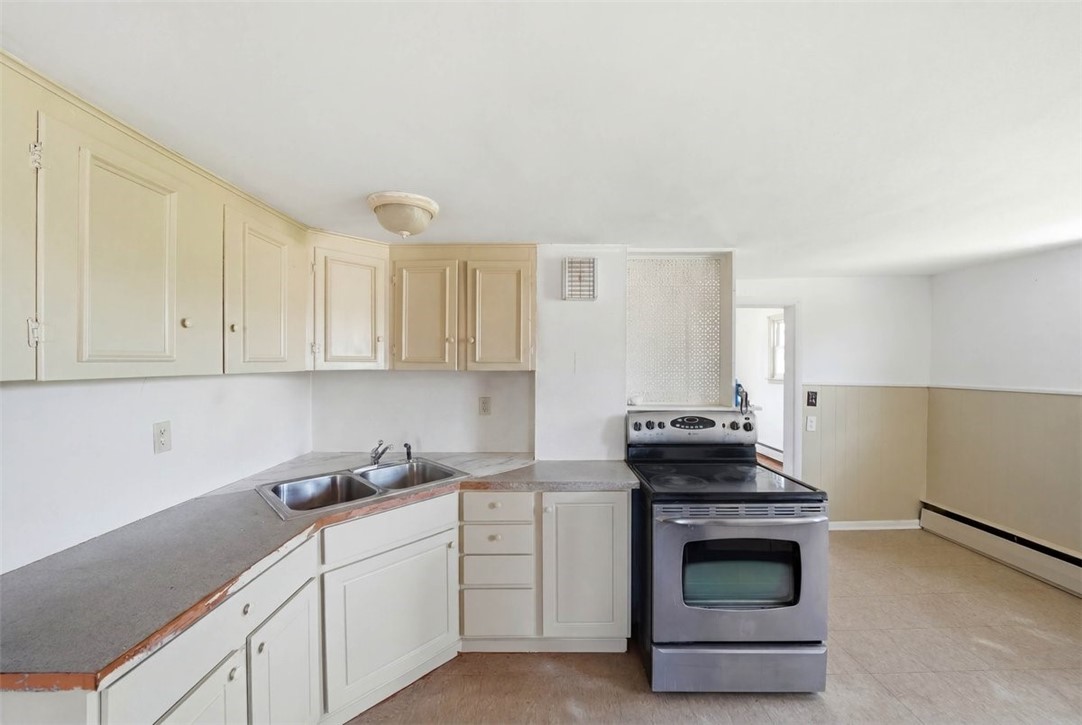 87 Manton Street Pawtucket, RI 02861 - Photo 13 of 20