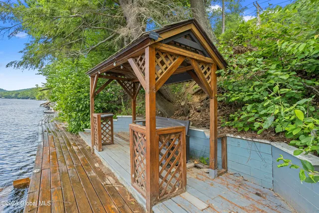 $550,000 | 740 East River Drive, Lake Luzerne, NY 12846