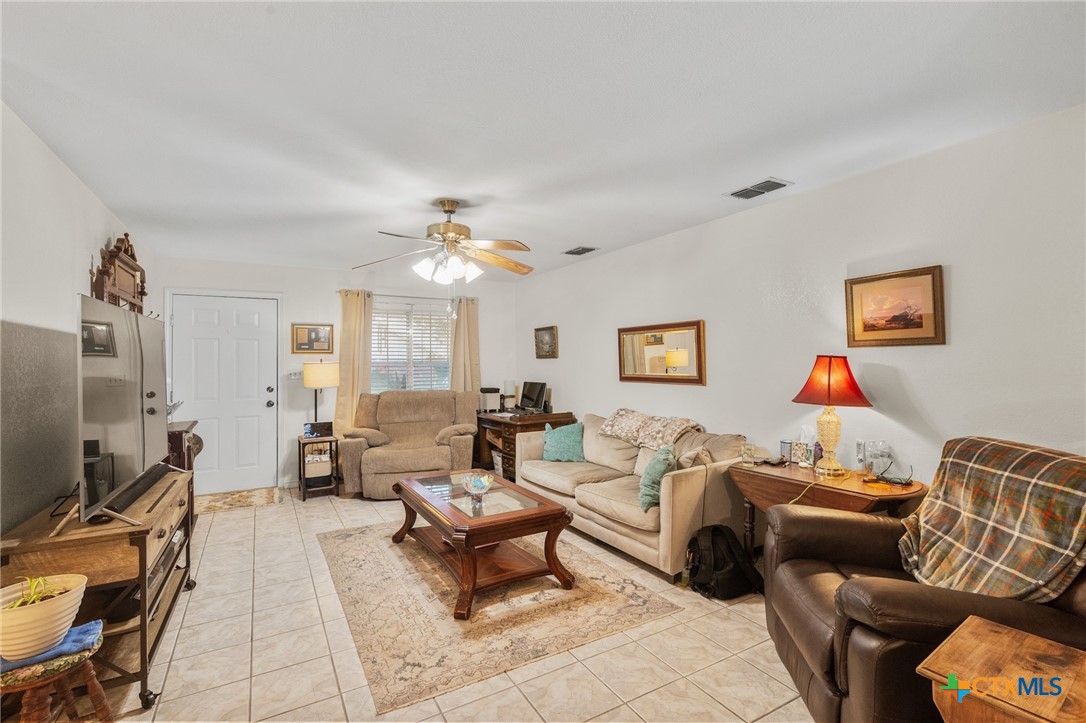 374-376 Navidad Street Vanderbilt, TX 77991 - Photo 4 of 18