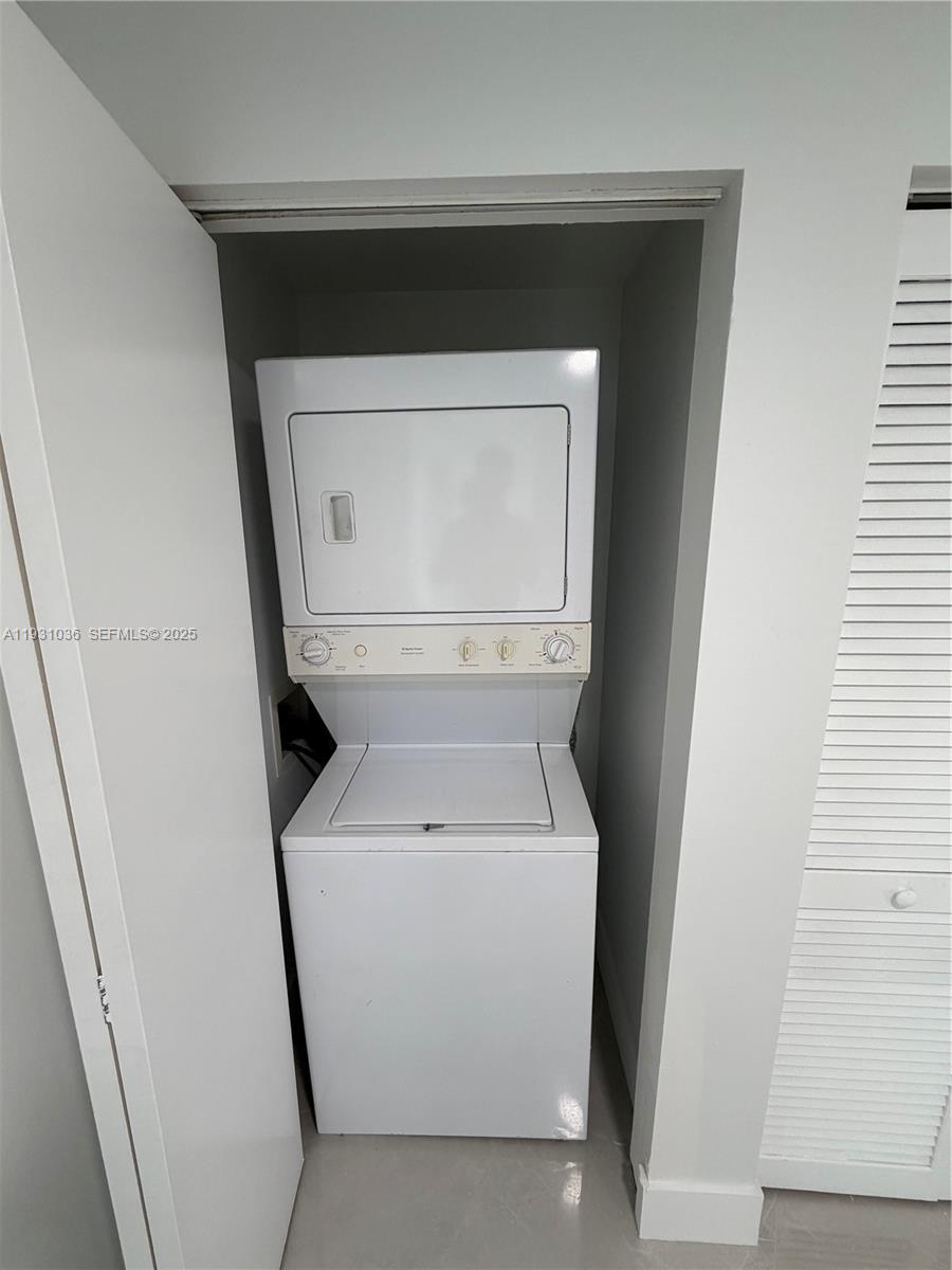 2475 Brickell Avenue, Unit 2007 Miami, FL 33129 - Photo 20 of 25