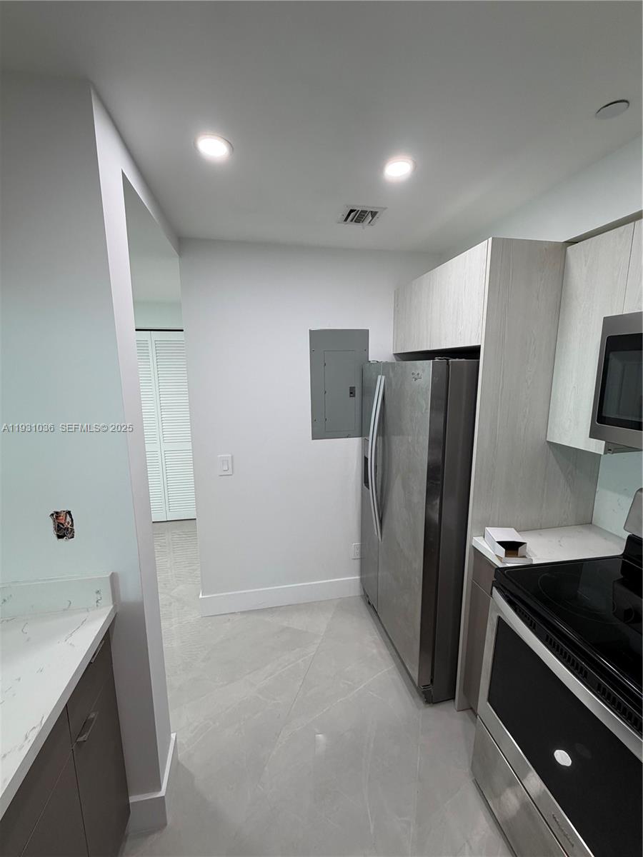 2475 Brickell Avenue, Unit 2007 Miami, FL 33129 - Photo 4 of 25