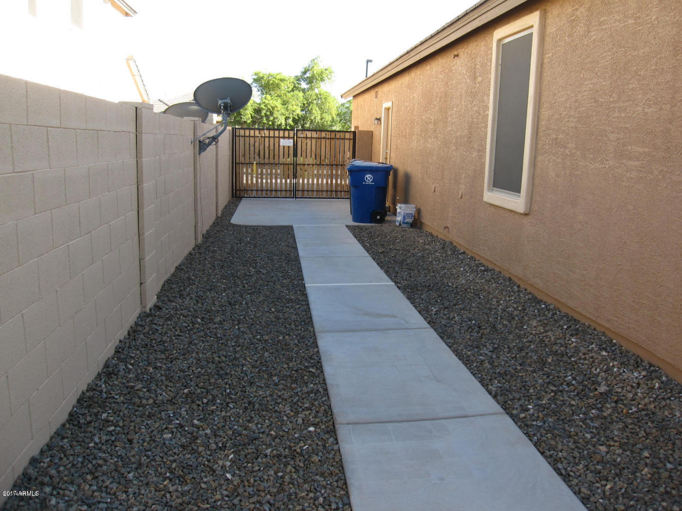 14128 West Bloomfield Road Surprise, AZ 85379 - Photo 5 of 27 20160108165554482074000000-o