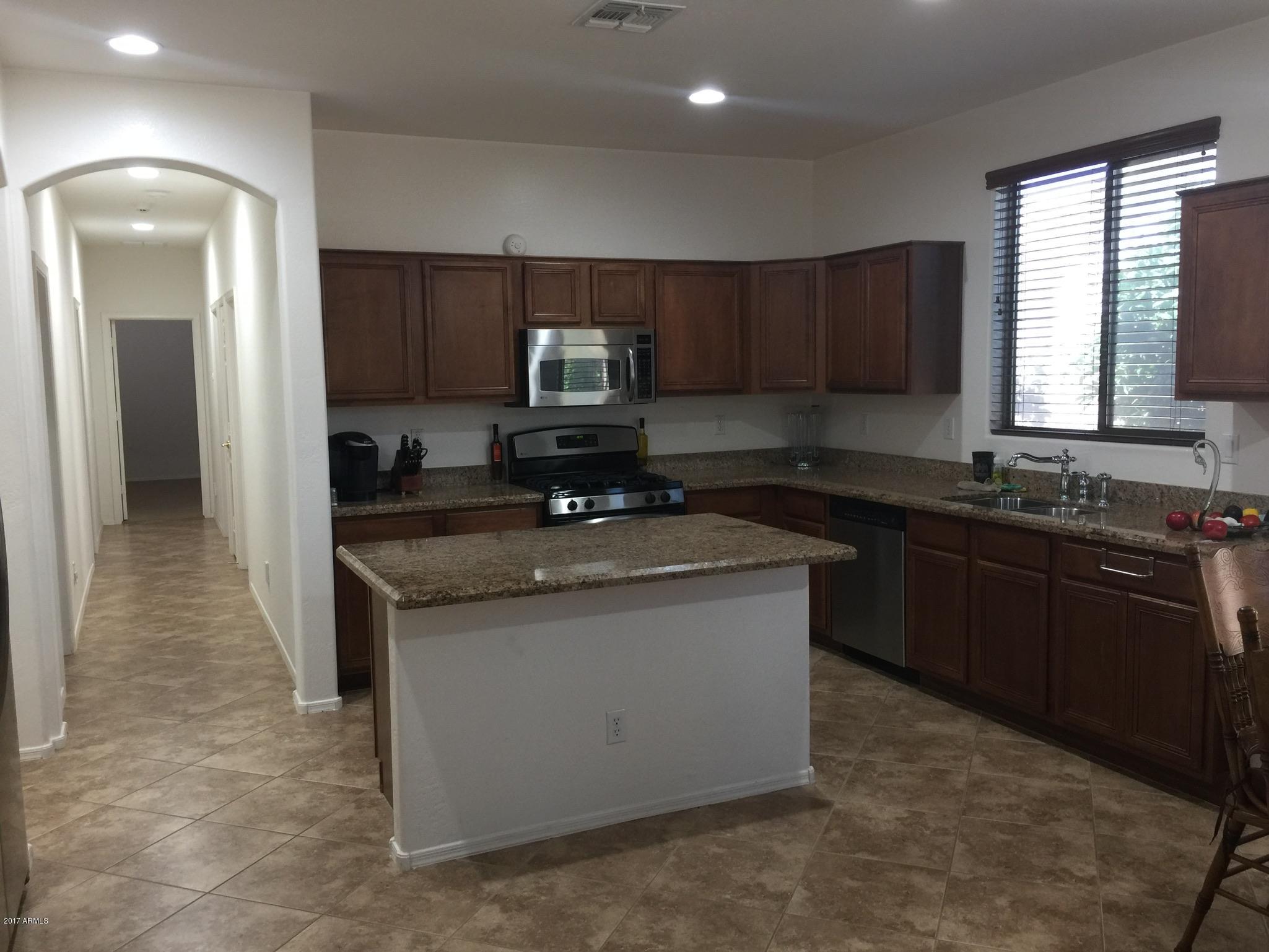 14128 West Bloomfield Road Surprise, AZ 85379 - Photo 9 of 27 IMG_0039