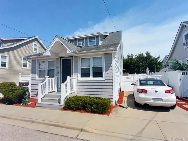 $689,000 | 3037 Morrow Road, Oceanside, NY 11572