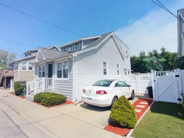 $689,000 | 3037 Morrow Road, Oceanside, NY 11572