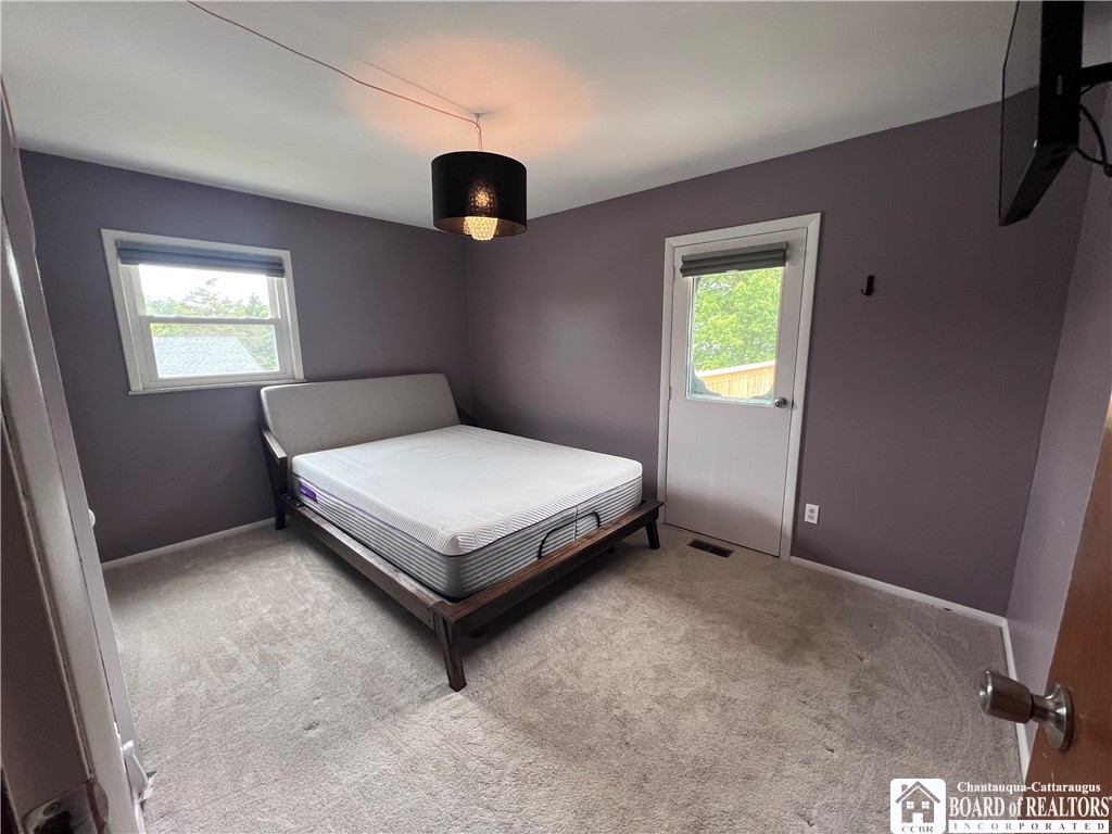 137 Midgley Street Jamestown, NY 14701 - Photo 11 of 31