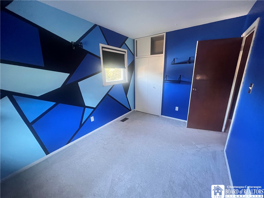 137 Midgley Street Jamestown, NY 14701 - Photo 15 of 31