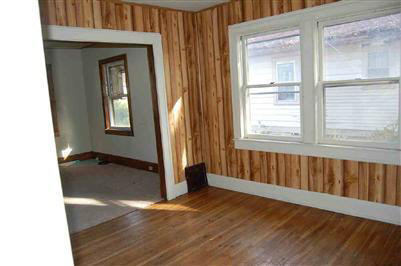 2417 Flushing Road Flint, MI 48504 - Photo 4 of 10 20106931-3.JPG