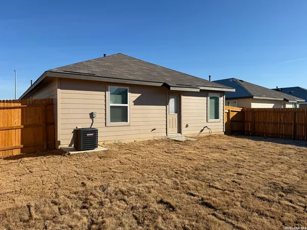 $1,695 | 4218 Paprika Grove, Von Ormy, TX 78073