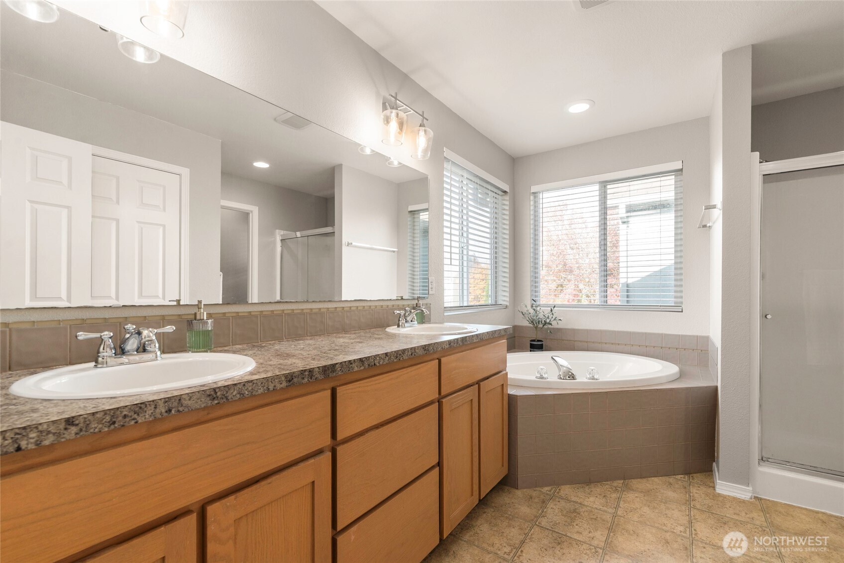 6955 Inlay Street Southeast Lacey, WA 98513 - Photo 18 of 29 Gallery Image 18