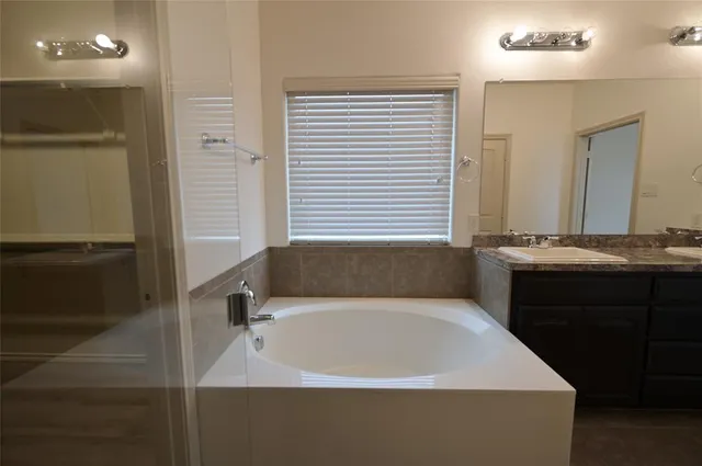 $2,395 | 2908 Bahar Drive, Arlington, TX 76010