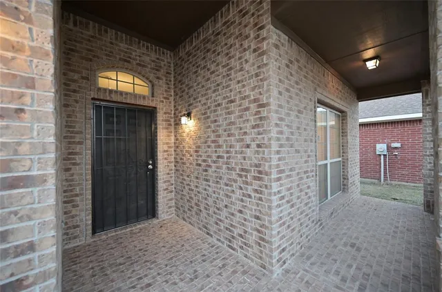 $2,395 | 2908 Bahar Drive, Arlington, TX 76010