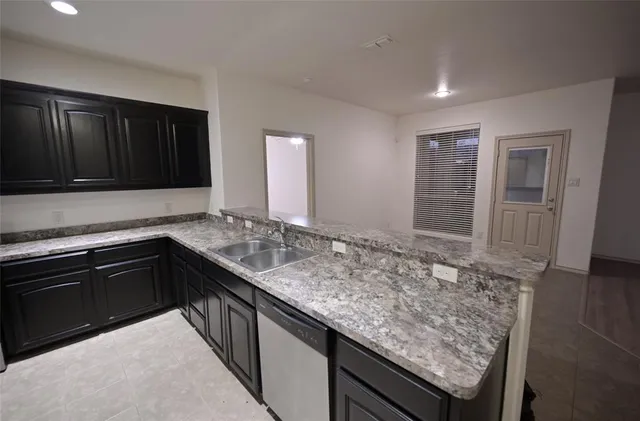 $2,395 | 2908 Bahar Drive, Arlington, TX 76010