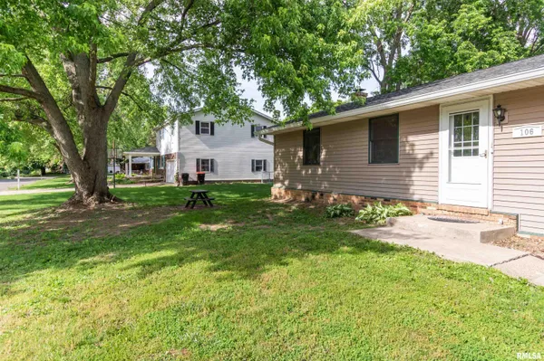 $189,900 | 106 Giles Drive, Mackinaw, IL 61755